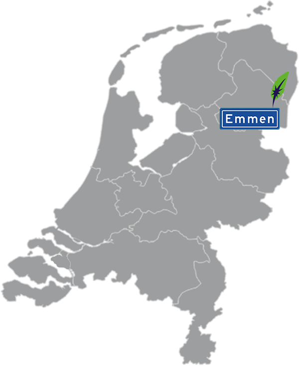 Landkaart Nederland grijs - locatie Dagnall Taleninstituut in Emmen - aangegeven met blauw plaatsnaambord met witte letters en Dagnall veer - op transparante achtergrond - 600 * 733 pixels
